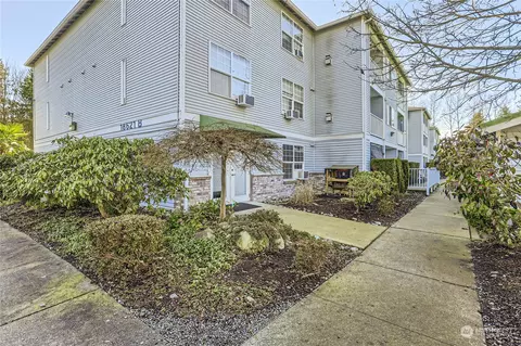 18621 Blueberry Ln #B201, Monroe, WA 98272