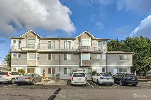 3322 148th St SW #E-3, Lynnwood, WA 98087