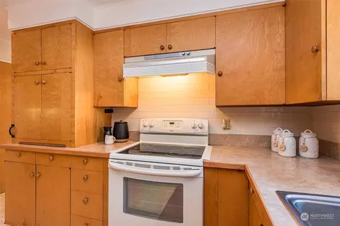 Kitchen - 126 Hogans Vis, Sequim, WA 98382 photo 2 of 4