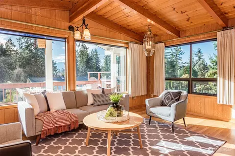 Living - 126 Hogans Vis, Sequim, WA 98382 photo 2 of 4