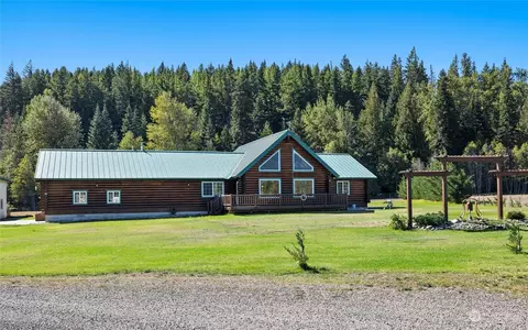 2142 Nelson Siding Rd, Cle Elum, WA 98922