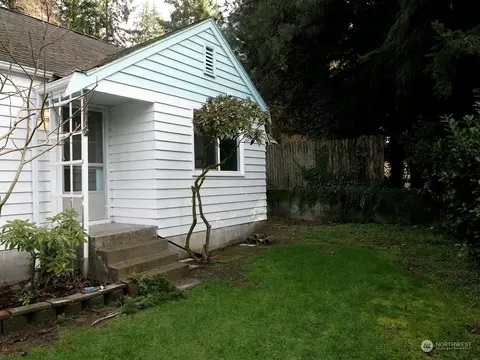 1910 Rocky Point Rd NW, Bremerton, WA 98312