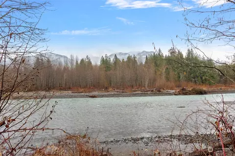 6171 Mt Baker Hwy, Deming, WA 98244