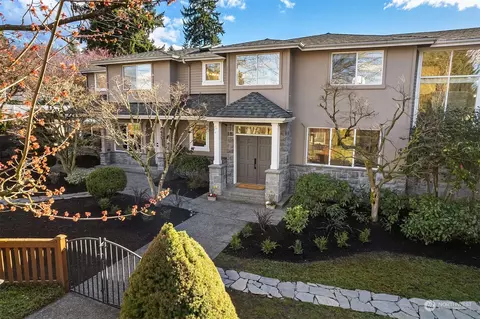 6115 111th Ave NE, Kirkland, WA 98033