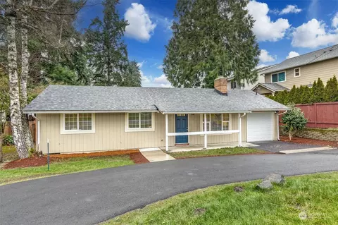 Exterior - 19012 35th Ave SE, Bothell, WA 98012 photo 6 of 8