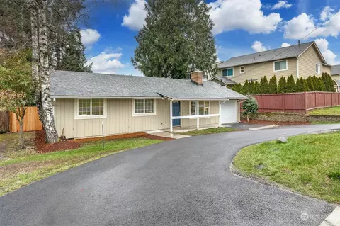 Exterior - 19012 35th Ave SE, Bothell, WA 98012 photo 5 of 8