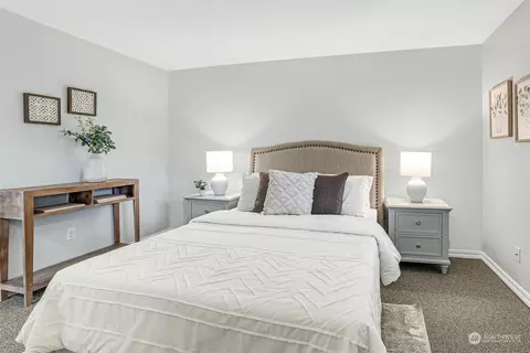 Bedroom - 19012 35th Ave SE, Bothell, WA 98012 photo 3 of 5