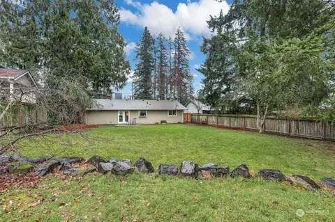 Exterior - 19012 35th Ave SE, Bothell, WA 98012 photo 8 of 8