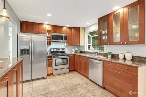 Kitchen - 19012 35th Ave SE, Bothell, WA 98012 photo 1 of 4