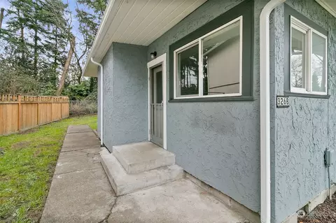 Exterior - 326 State St #A&B, Sumner, WA 98390 photo 2 of 6