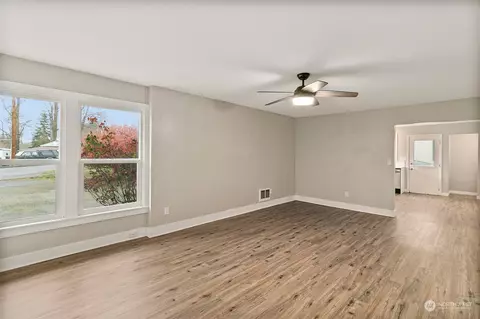 Other - 326 State St #A&B, Sumner, WA 98390 photo 2 of 12