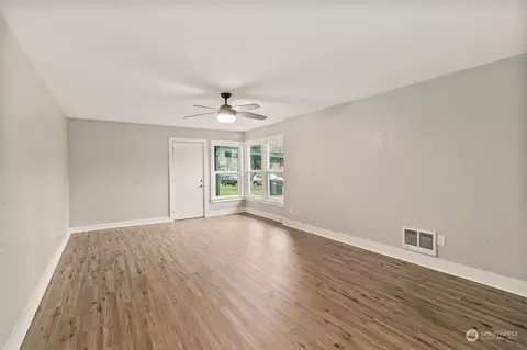 Other - 326 State St #A&B, Sumner, WA 98390 photo 4 of 12