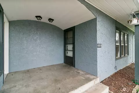 Exterior - 326 State St #A&B, Sumner, WA 98390 photo 4 of 6