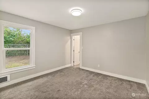Other - 326 State St #A&B, Sumner, WA 98390 photo 6 of 12
