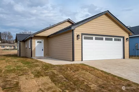 123 E 9th Ave #46, Moses Lake, WA 98837
