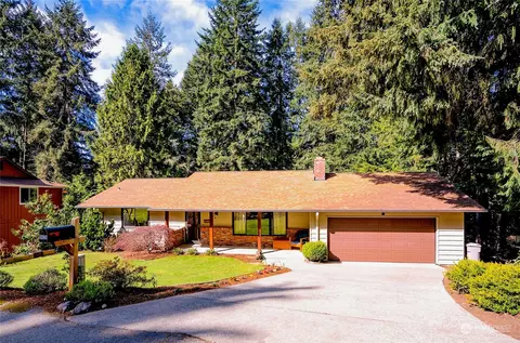 9628 49th St W, University Place, WA 98467
