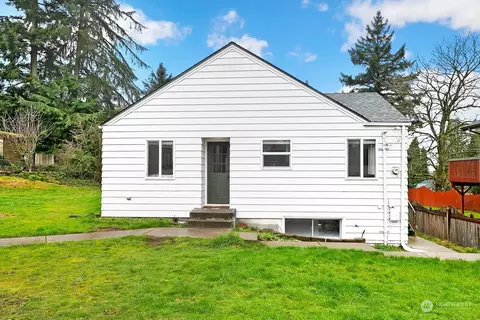 16013 39th Ln S, Seatac, WA 98188