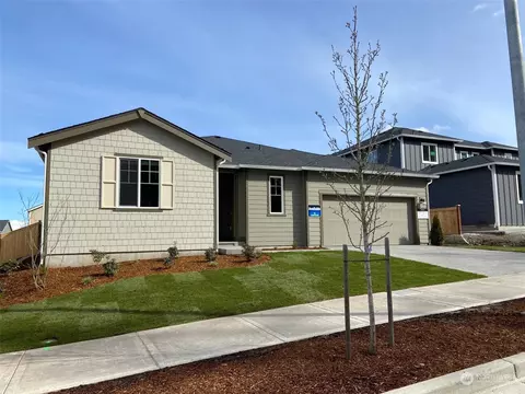 952 Panoramic Loop #15, Bremerton, WA 98312