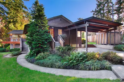 17010 24th Ave SW, Burien, WA 98166