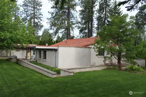 Exterior - 930 E 28th Ave, Spokane, WA 99203 photo 4 of 7