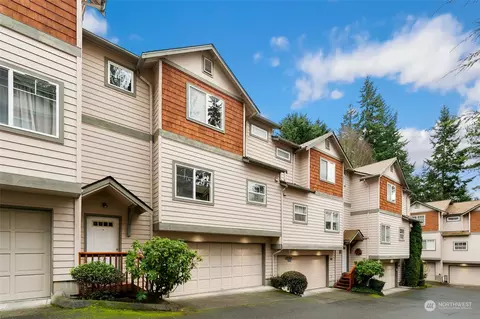7222 208th St SW #2, Edmonds, WA 98026