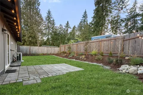 Exterior - 11622 35th Ave SE, Everett, WA 98208 photo 4 of 6