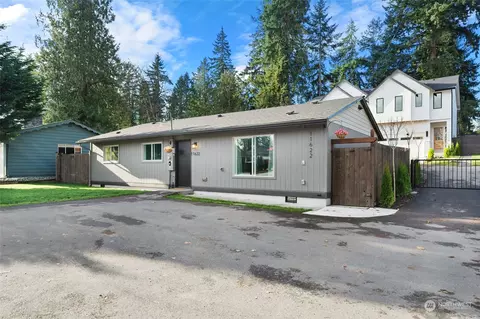 Exterior - 11622 35th Ave SE, Everett, WA 98208 photo 5 of 6