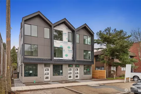 2617 44th Ave SW, Seattle, WA 98116