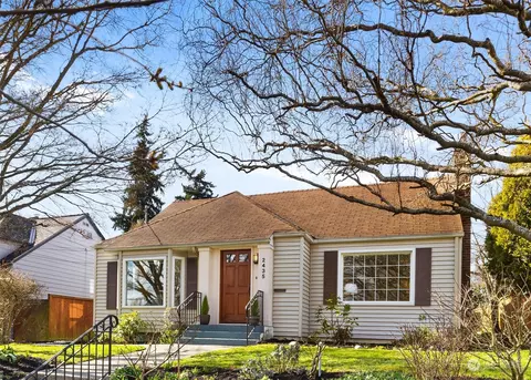 2435 34th Ave W, Seattle, WA 98199