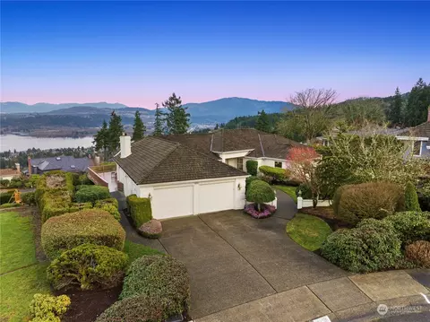 4610 176th Ave SE, Bellevue, WA 98006