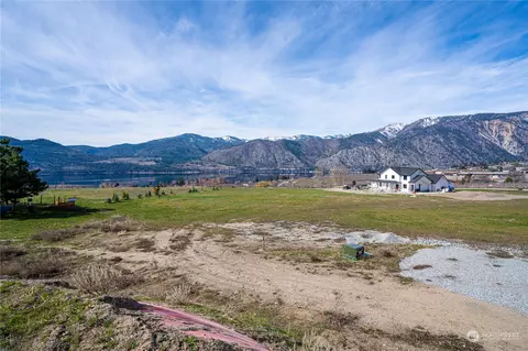 67 Axtman Ln, Manson, WA 98831