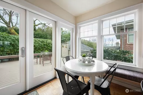 Dining - 2223 Everett Ave E, Seattle, WA 98102 photo 3 of 3