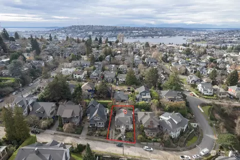 View/Area - 2223 Everett Ave E, Seattle, WA 98102 photo 4 of 5