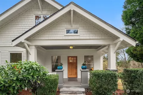 9522 SW 171st St, Vashon, WA 98070