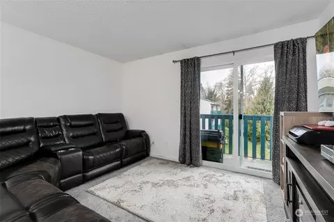 17431 Ambaum Blvd S #C30, Burien, WA 98148