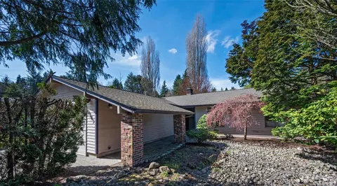 10345 39th Ave NE, Seattle, WA 98125