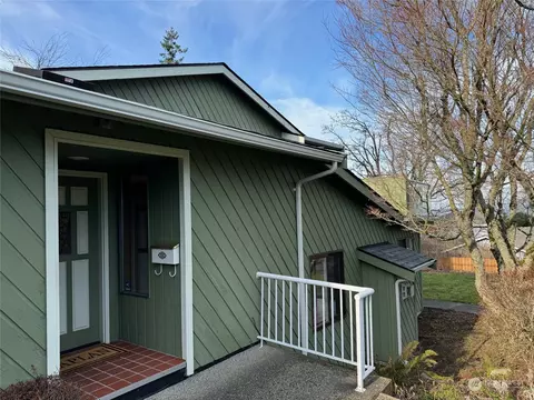 831 Mason St, Bellingham, WA 98225
