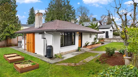 10545 Linden Ave N, Seattle, WA 98133