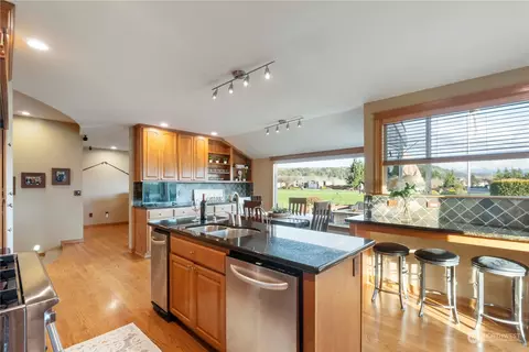 Kitchen - 15203 145th Avenue Ct E, Orting, WA 98360 photo 5 of 7