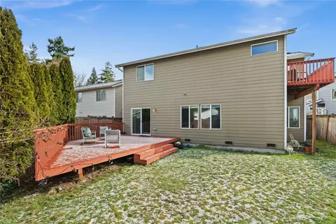 Exterior - 1012 186th St SE, Bothell, WA 98012 photo 5 of 10