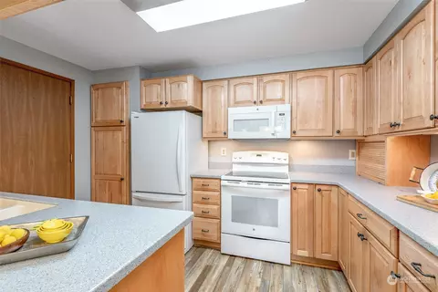 Kitchen - 14532 136th Street Ct E, Orting, WA 98360 photo 2 of 3
