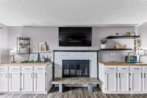 Kitchen - 135 167th St E, Spanaway, WA 98387 photo 1 of 4