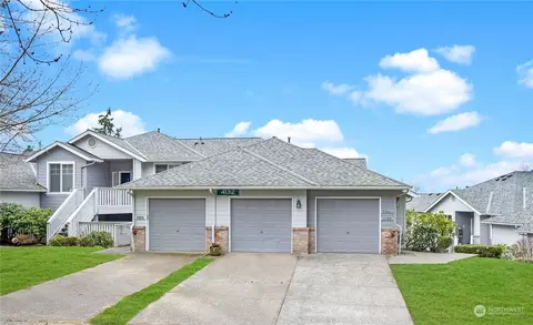 4132 Fieldstone Dr #103, Lynnwood, WA 98037