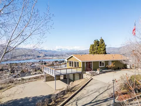 2720 Casa Mia Dr, East Wenatchee, WA 98802