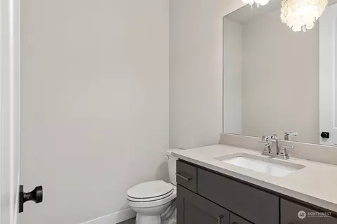 Bath - 1058 Okerlund Dr, Enumclaw, WA 98022 photo 5 of 6