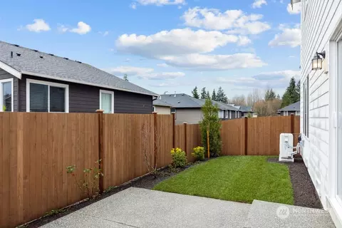 Exterior - 17912 3rd Pl SW, Bothell, WA 98012 photo 3 of 5