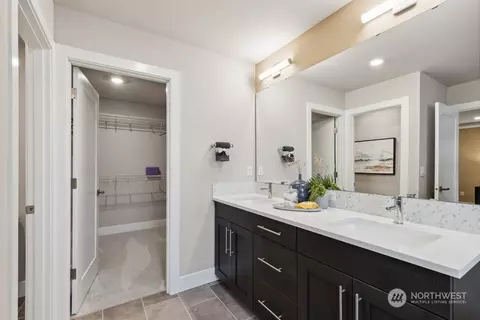Bath - 17912 3rd Pl SW, Bothell, WA 98012 photo 5 of 8