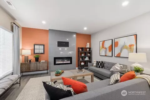 Living - 17912 3rd Pl SW, Bothell, WA 98012 photo 2 of 4