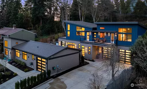 415 417 Robinwood Dr NE, Bainbridge Island, WA 98110