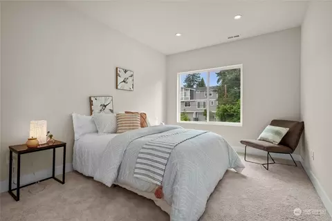 Bedroom - 19528 22nd Ave SE #B, Bothell, WA 98012 photo 2 of 3